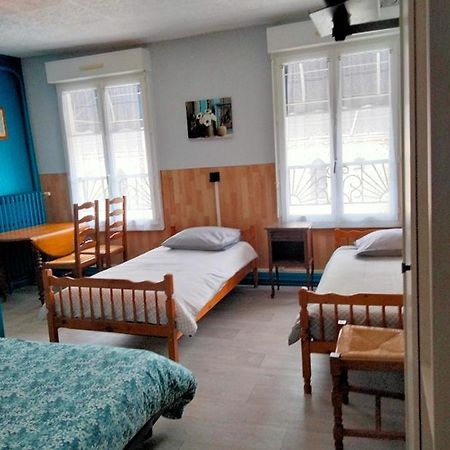 Le gibergeon Hotel Signy-lʼAbbaye Eksteriør billede