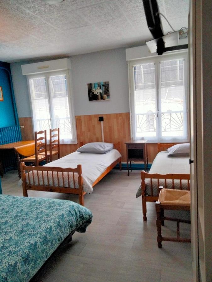Le gibergeon Hotel Signy-lʼAbbaye Eksteriør billede